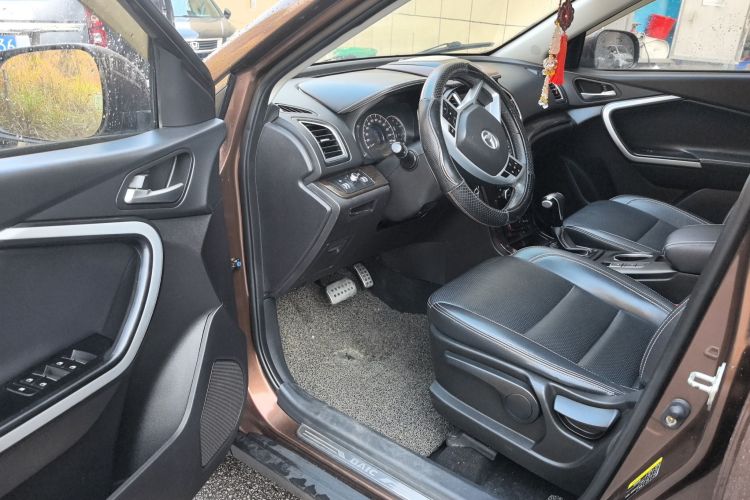 北汽幻速S6 2017款 1.5T CVT畅享型中控内饰20