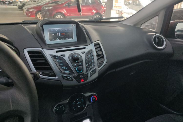 福特 嘉年华 2013款 两厢 1.5L 自动时尚型局部细节16