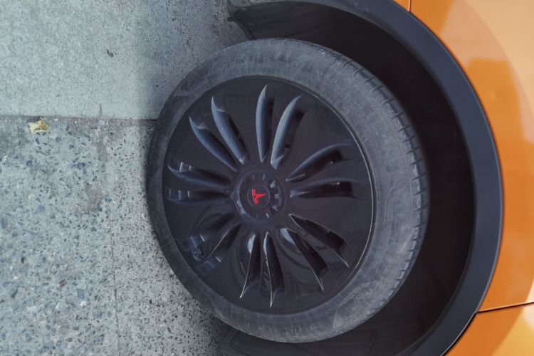 特斯拉 Model Y 2022款 后轮驱动版车身外观6008