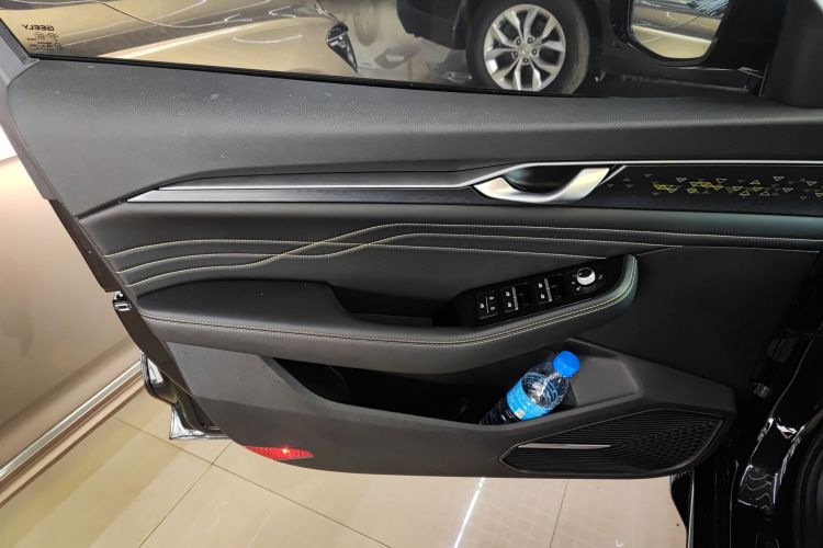 吉利汽车 星瑞 2023款 1.5TD 昆仑版中控内饰7007