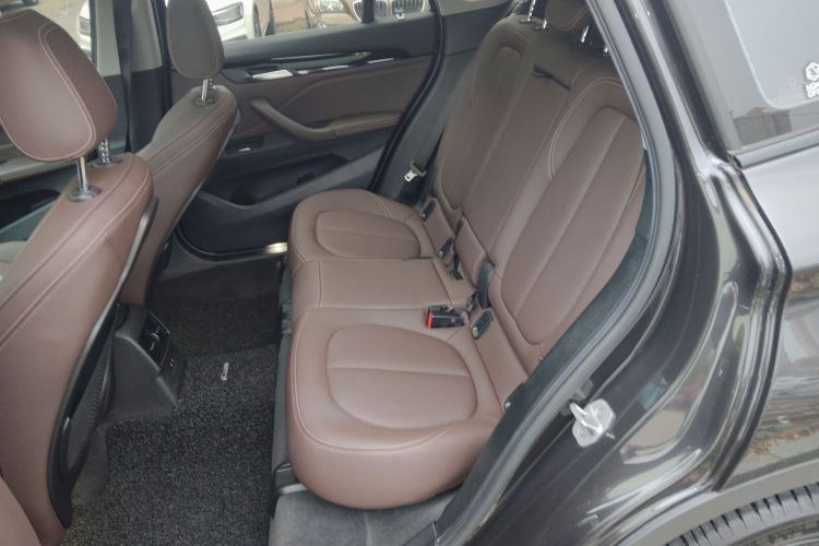 宝马X1 2021款 改款 sDrive25Li 领先型中控内饰7004