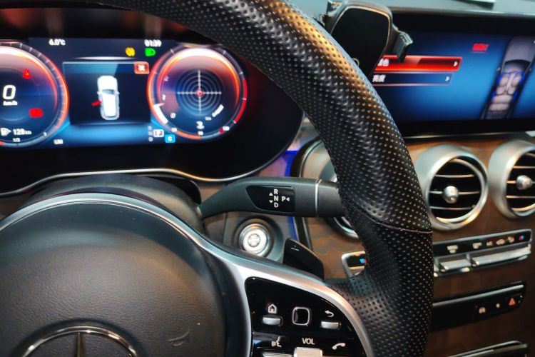 奔驰GLC 2020款 GLC 260 L 4MATIC 豪华型中控内饰18