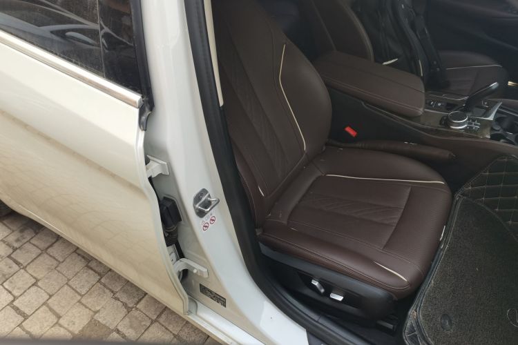 宝马5系 2021款 525Li 豪华套装局部细节41