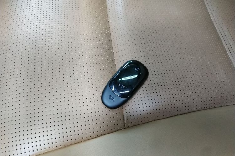 理想汽车 理想ONE 2021款 增程6座版中控内饰7001