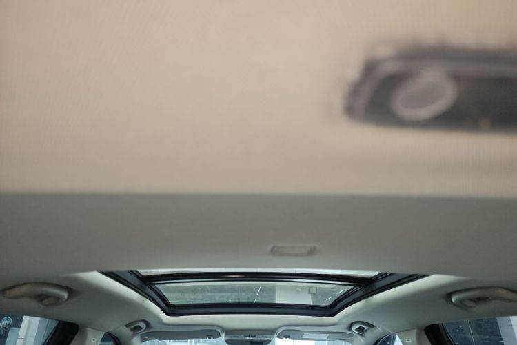 别克 昂科威 2019款 20T 两驱领先型 国V中控内饰22