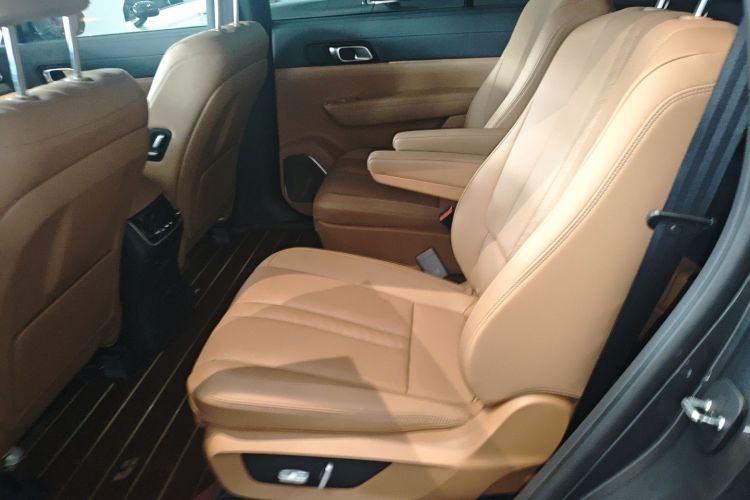 理想汽车 理想ONE 2020款 增程6座版中控内饰7004