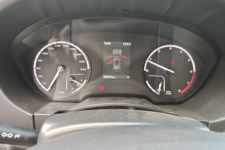 观致5 2018款 改款 1.6T 自动领先型中控内饰15