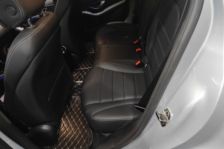 奔驰EQC 2022款 改款 EQC 350 4MATIC中控内饰7004