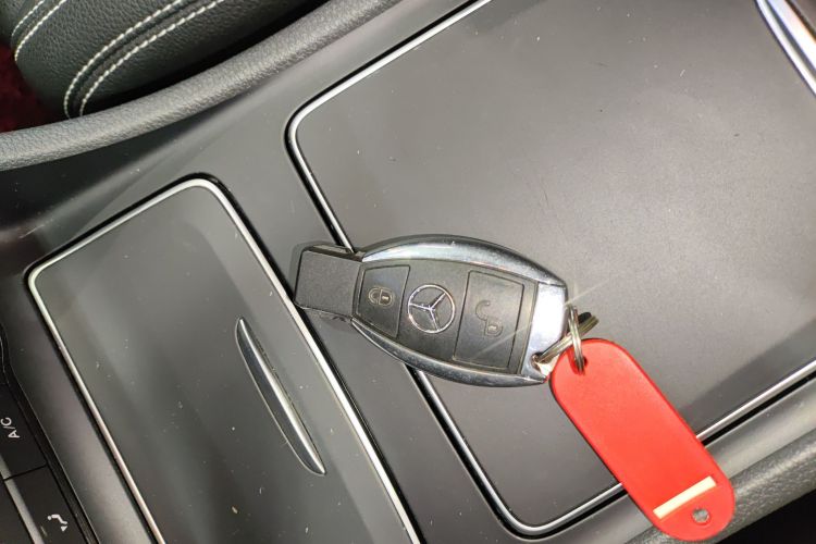 奔驰GLA 2019款 GLA 200 时尚型中控内饰11