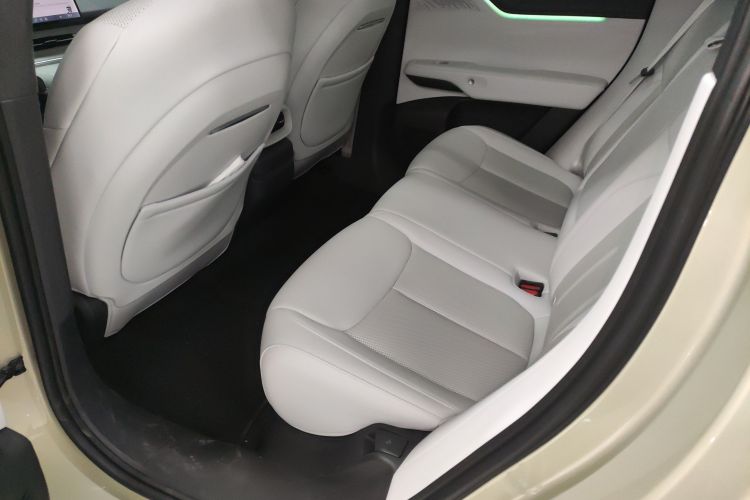 小鹏G6 2025款 725 超长续航 Max 旗舰版中控内饰7004