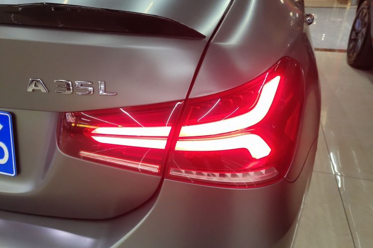 奔驰A级AMG 2022款 AMG A 35 L 4MATIC车身外观9