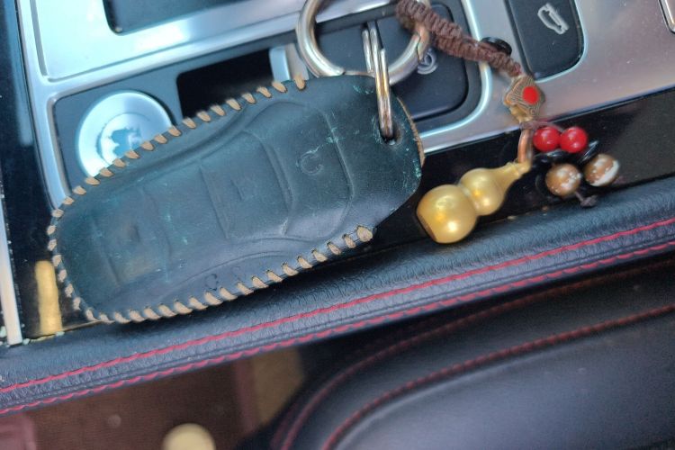 比亚迪 唐新能源 2019款 DM 2.0T 全时四驱智联创享型 7座 国VI中控内饰11