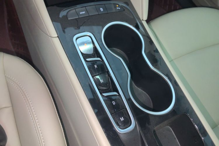 别克 君威 2020款 552T 精英型局部细节18