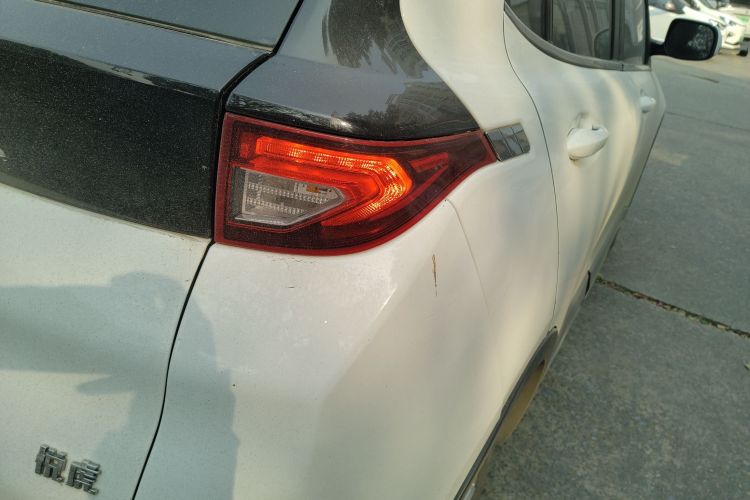 大运 悦虎 2022款 30.66kWh 两驱标准版车身外观9