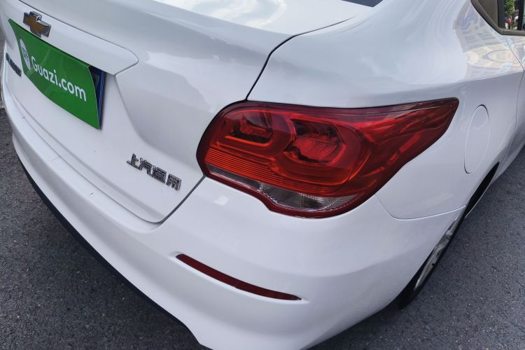 雪佛兰 科沃兹 2019款 320 自动欣享天窗版车身外观9