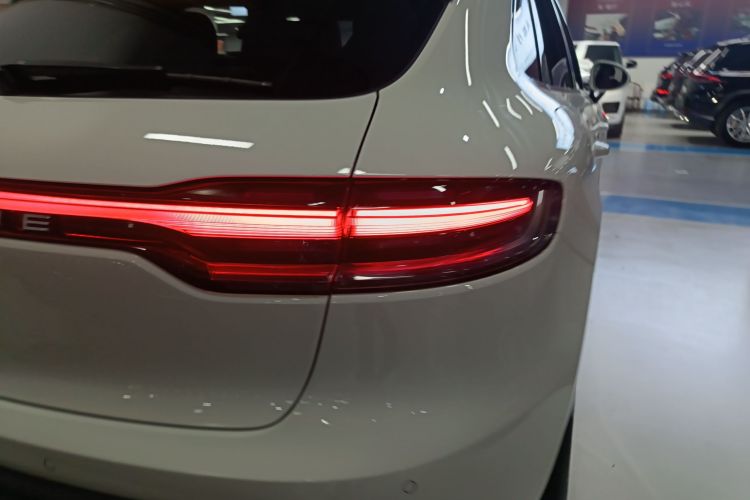 保时捷 2022款 Macan 2.0T车身外观9