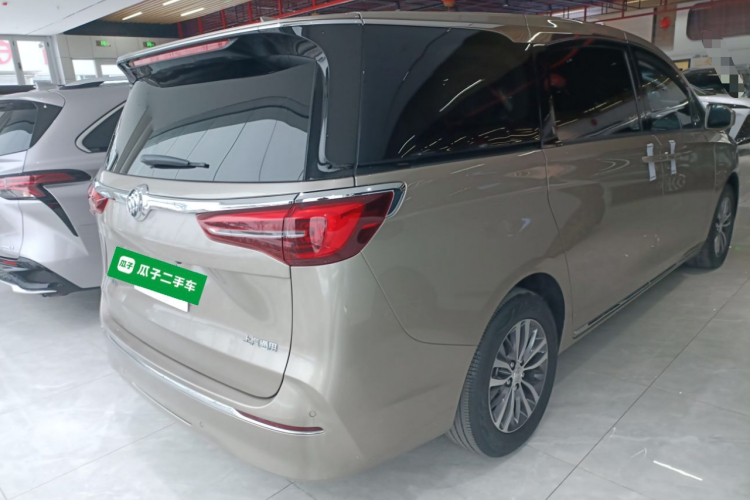 别克GL8 2023款 ES陆尊 舒适型车身外观7