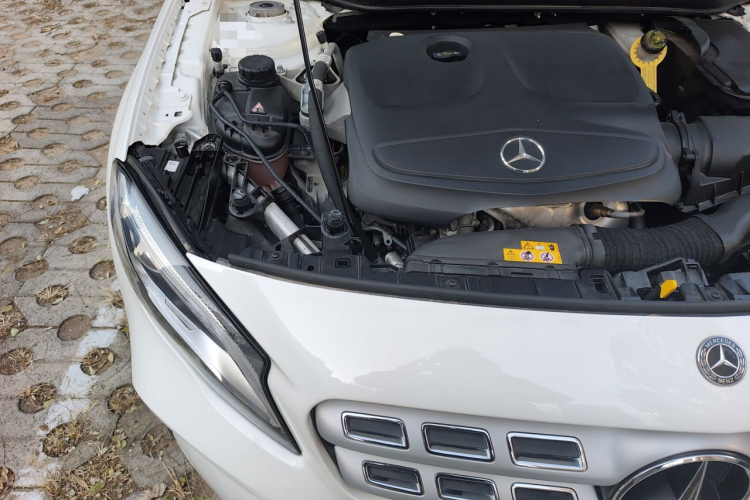 奔驰GLA 2018款 GLA 200 时尚型局部细节9006