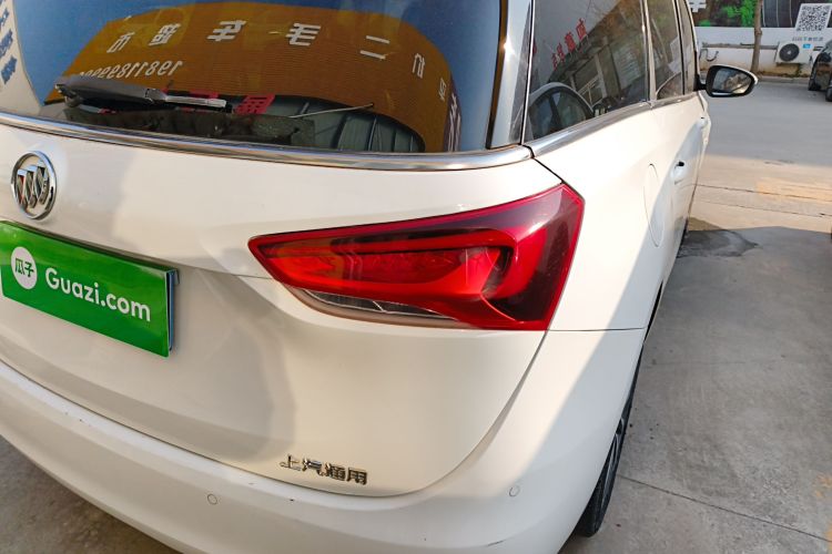 别克GL6 2018款 18T 6座尊贵型车身外观9