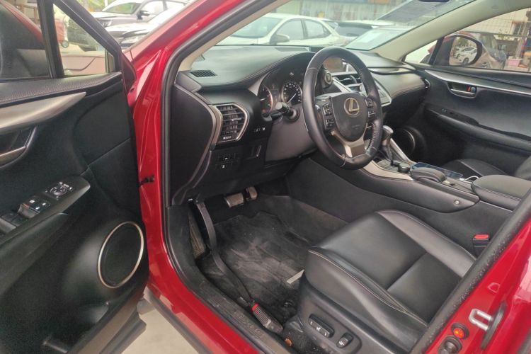 雷克萨斯NX 2015款 200t 全驱 锋尚版中控内饰7003