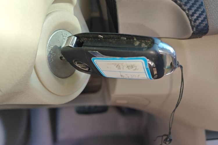 日产 轩逸 2012款 经典 1.6XE 自动舒适版中控内饰11