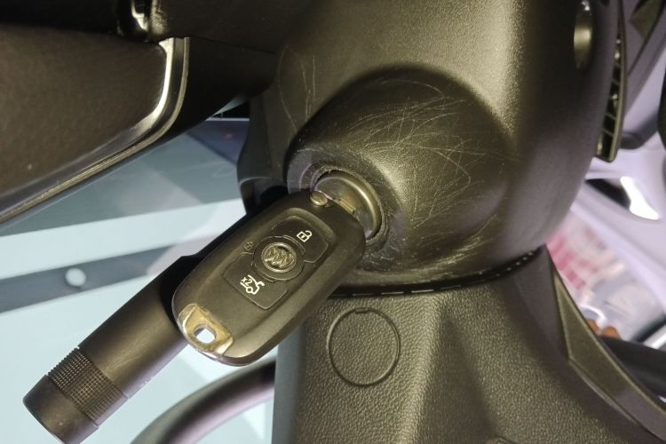 别克 威朗 2023款 Pro 乐享版中控内饰11