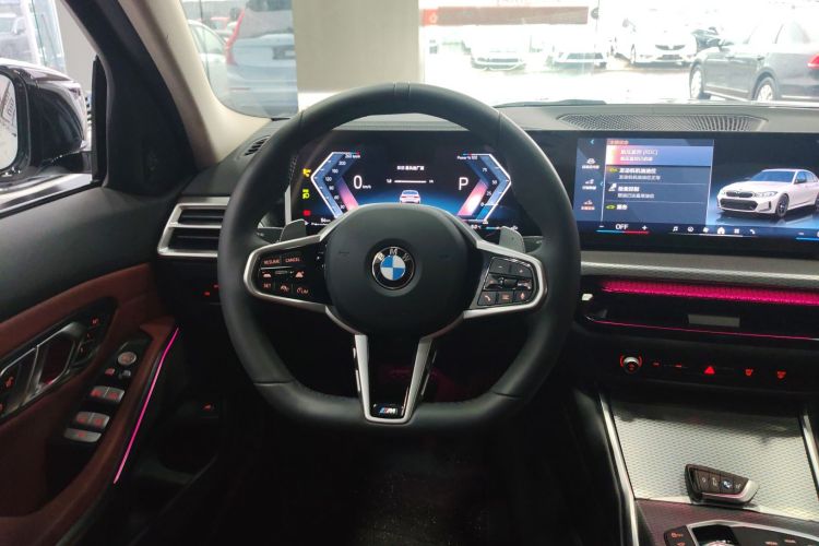 宝马3系 2025款 330Li M运动曜夜套装中控内饰13