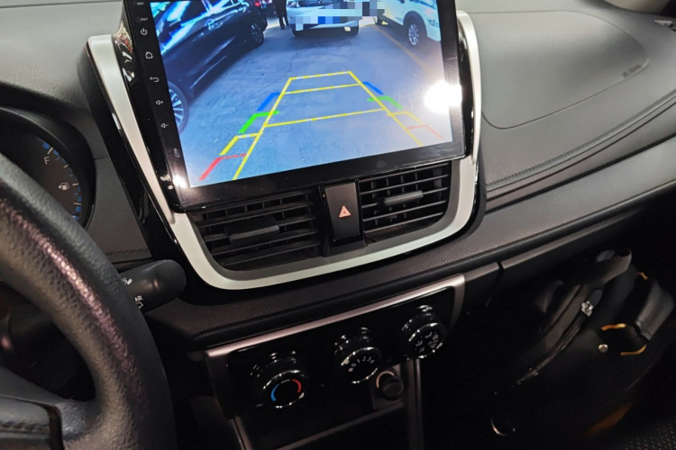 丰田 威驰FS 2017款 1.5L CVT锋驰版中控内饰16