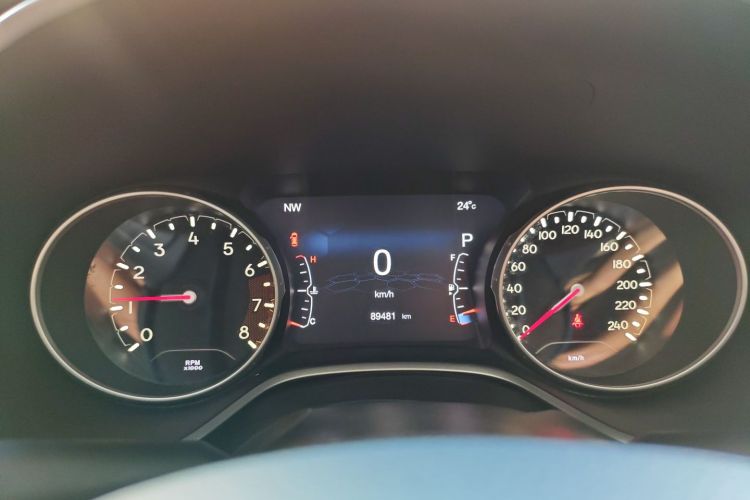 Jeep 指南者 2017款 200T 自动家享版局部细节14