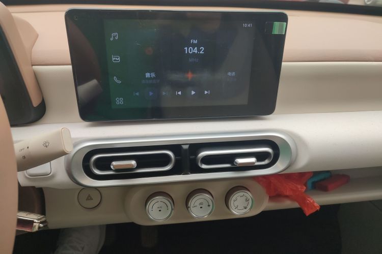 五菱汽车 宏光MINIEV 2024款 第三代 215km 进阶版中控内饰16