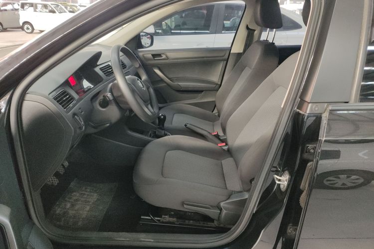 大众 桑塔纳 2018款 1.5L 手动风尚版中控内饰19