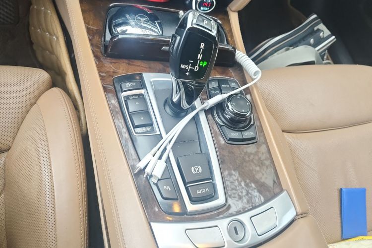 宝马7系 2010款 760Li中控内饰18