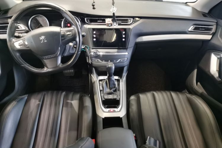 标致408 2019款 360THP 自动豪华版 国VI中控内饰12