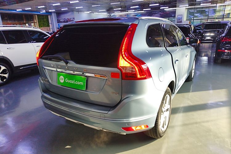 沃尔沃XC60 2017款 T5 智行升级版车身外观7