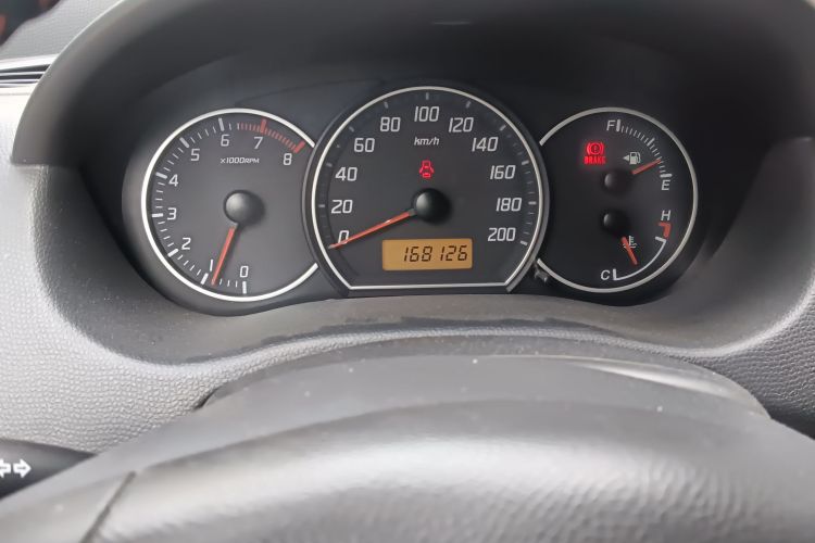 铃木 雨燕 2013款 1.5L 手动20周年限量版中控内饰14