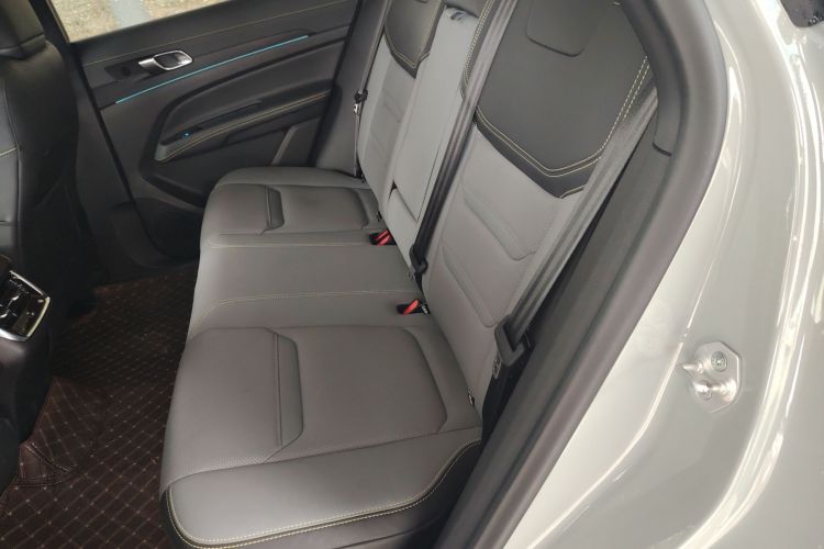 福特 领睿新能源 2025款 尊领型PLUS中控内饰7004