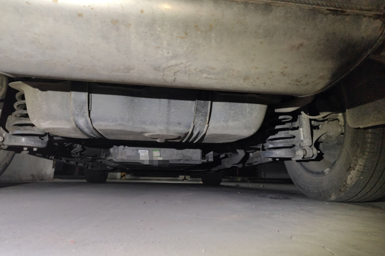 比亚迪 秦PLUS 2023款 冠军版 DM-i 55KM领先型局部细节9009