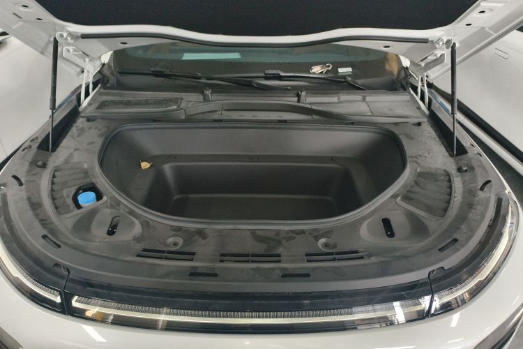 小鹏G9 2024款 570 Max机舱底盘24