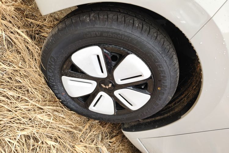 五菱汽车 宏光MINIEV 2025款 四门版 进阶款车身外观6007