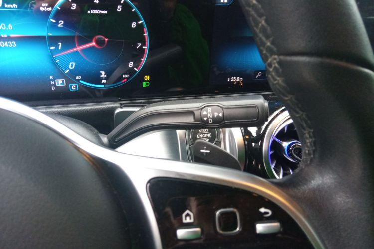 奔驰GLB 2023款 GLB 220 动感型局部细节18