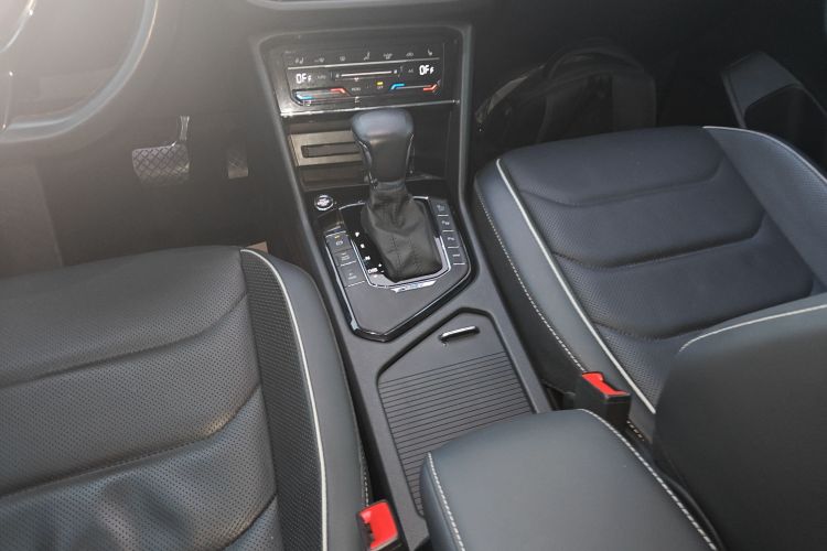 大众 途观L新能源 2020款 430PHEV 插电混动旗舰版中控内饰18