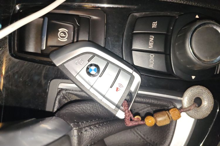 宝马2系旅行车 2016款 218i 时尚型中控内饰11