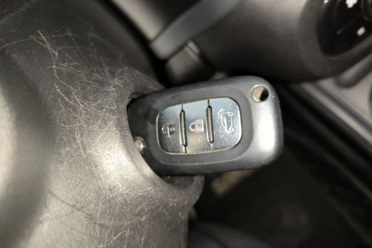 smart fortwo 2018款 1.0L 52千瓦硬顶灵动版 国V中控内饰11