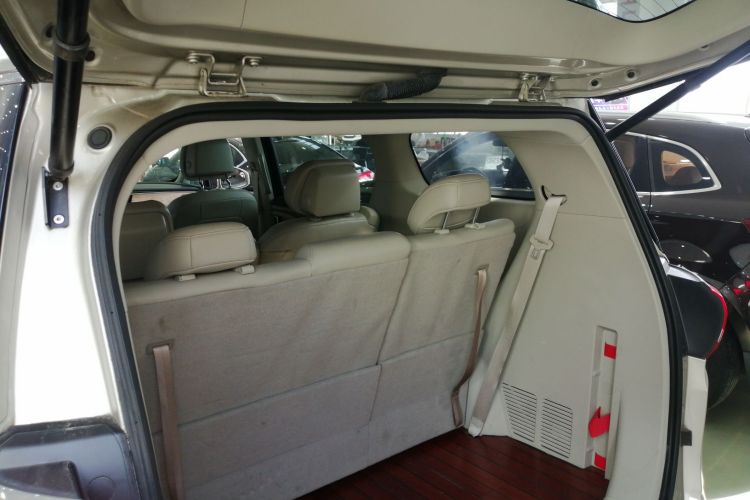 别克GL8 2018款 ES 28T 舒适型 国VI局部细节23