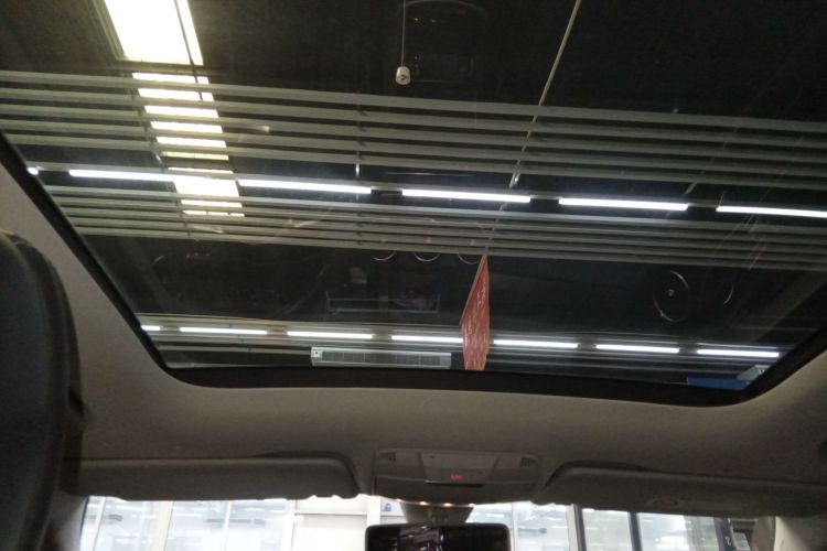 奔驰C级 2020款 C 260 L 运动版中控内饰22