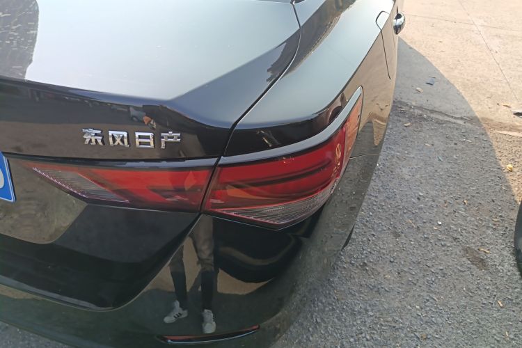 日产 轩逸 2021款 1.6L XL CVT悦享版车身外观9