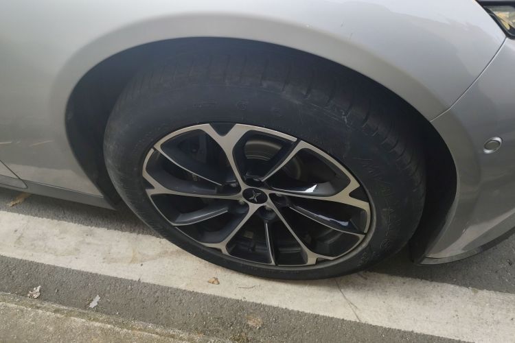 小鹏P7 2021款 670G车身外观10