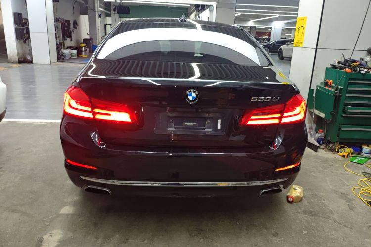 宝马5系 2019款 530Li 领先型 豪华套装车身外观6004