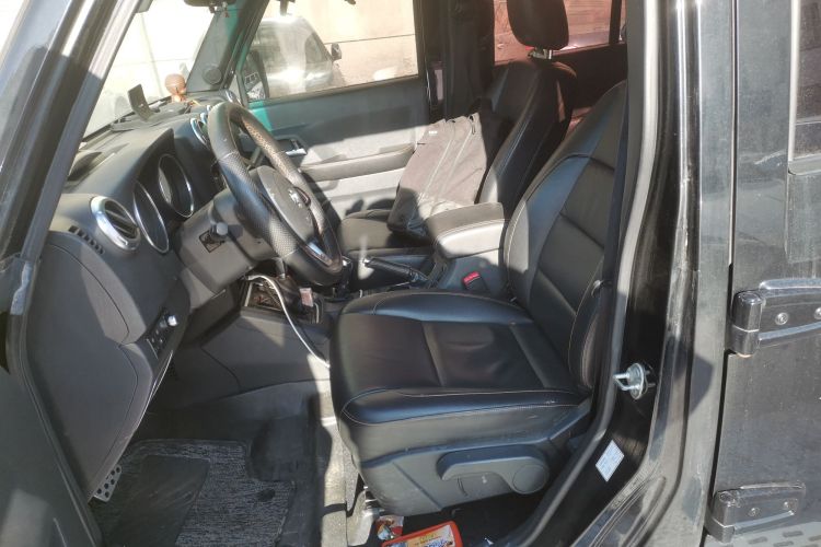 北京越野 北京BJ40 2016款 40L 2.3T 自动四驱尊享版中控内饰19