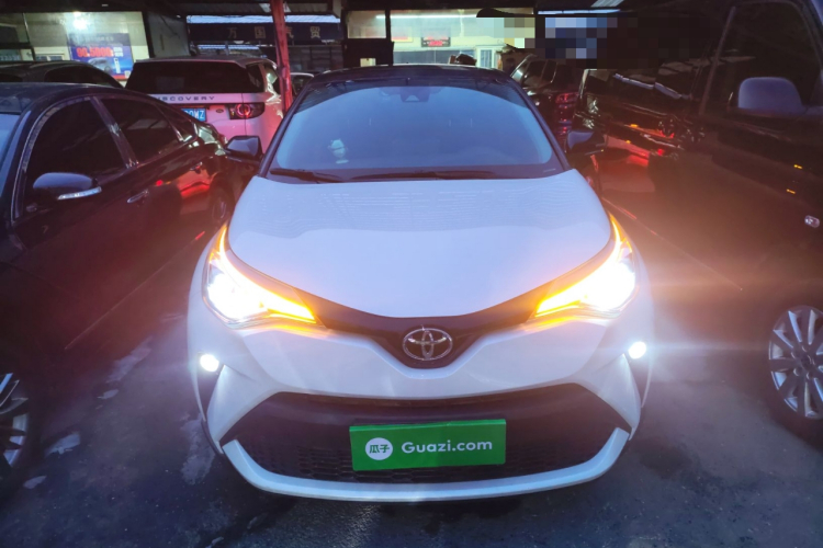 丰田C-HR 2021款 2.0L 豪华版车身外观6001